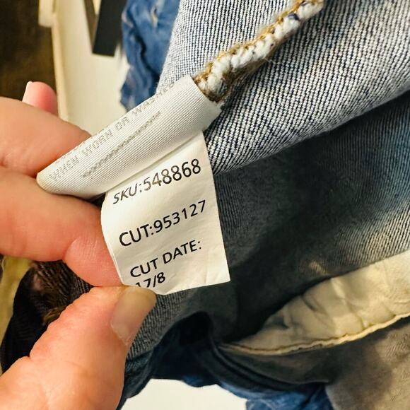 Torrid Denim Medium Distressed Long Sleeves Cotton Jeans Jacket Size 3X - Picture 9 of 9